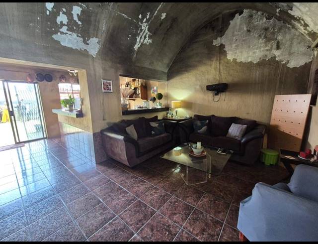 4 BEDROOM HOUSE FOR SALE IN MAYBERRY PARK